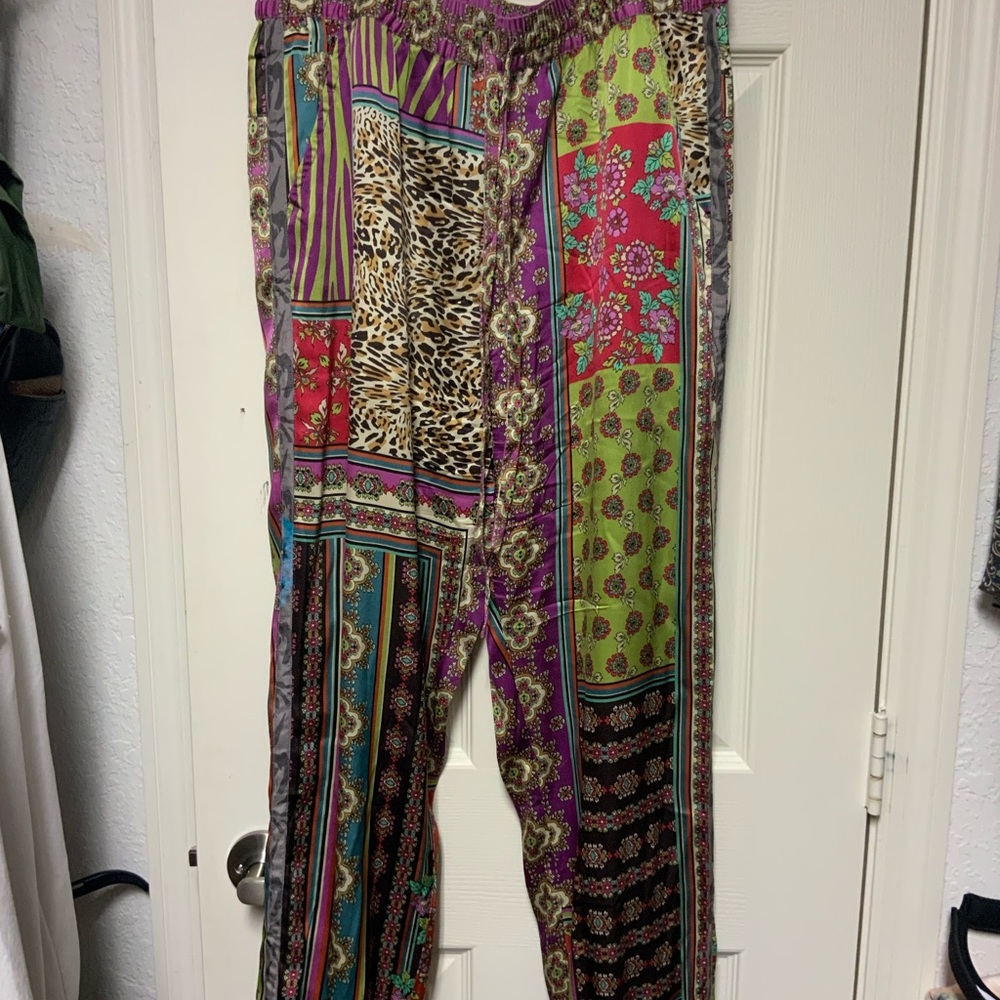 Johnny Was outfit… shirt and pants…like new… - Picture 5 of 9